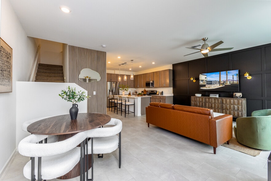 651 N Ironwood Dr, Apache Junction, AZ for sale - Interior Photo - Image 2 of 41