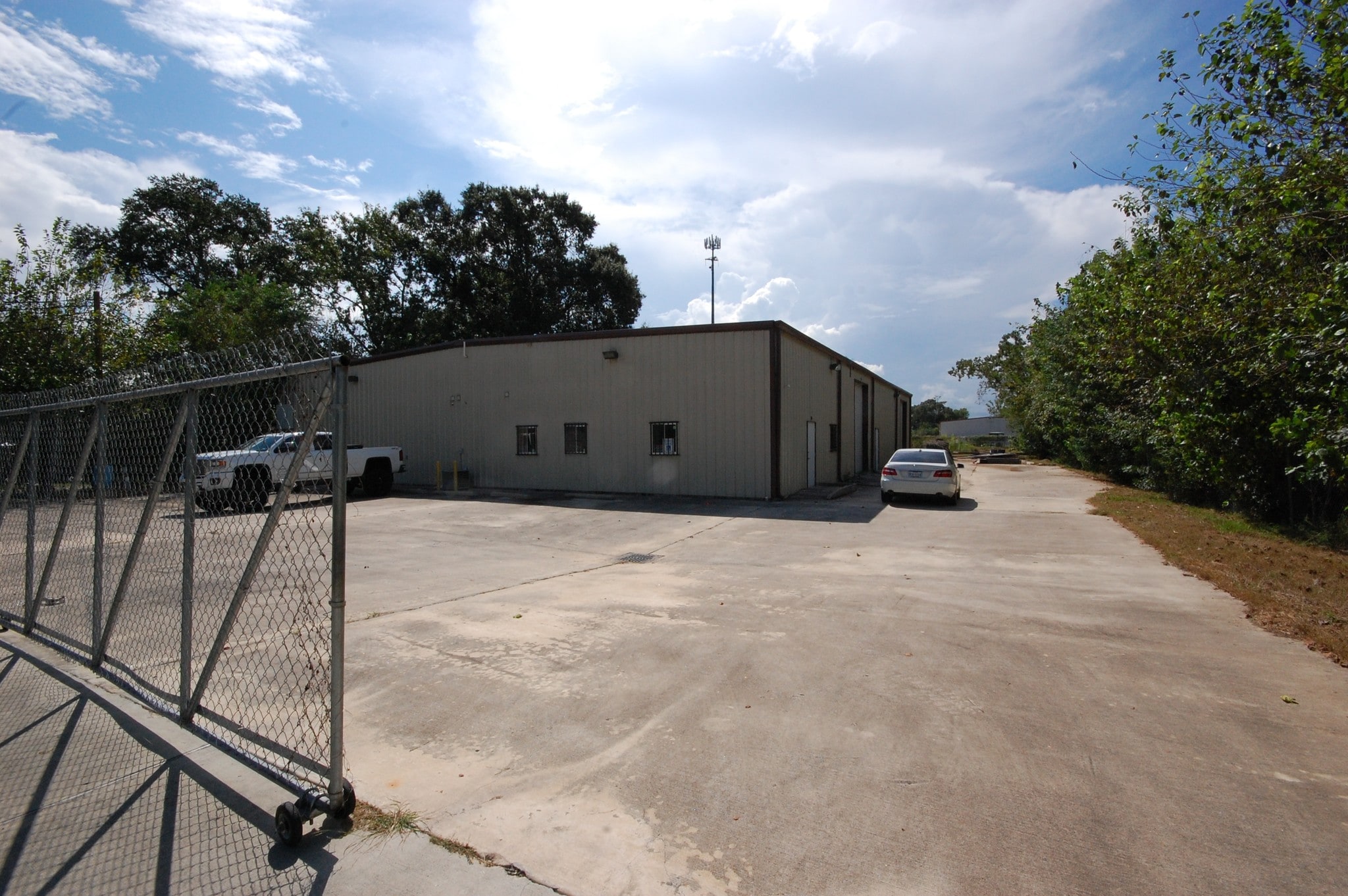 7211 Spindle Dr, Houston, TX for lease Primary Photo- Image 1 of 7