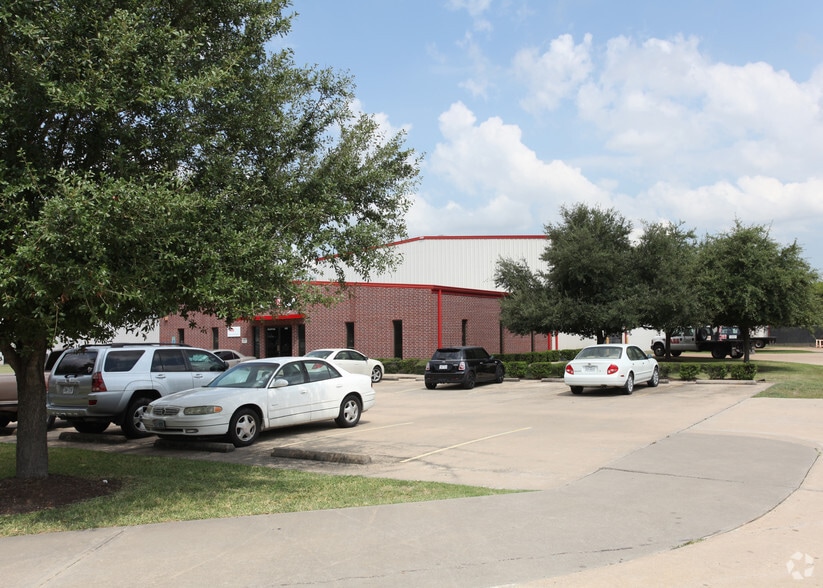 1109 Howard St, Deer Park, TX for lease - Building Photo - Image 2 of 2