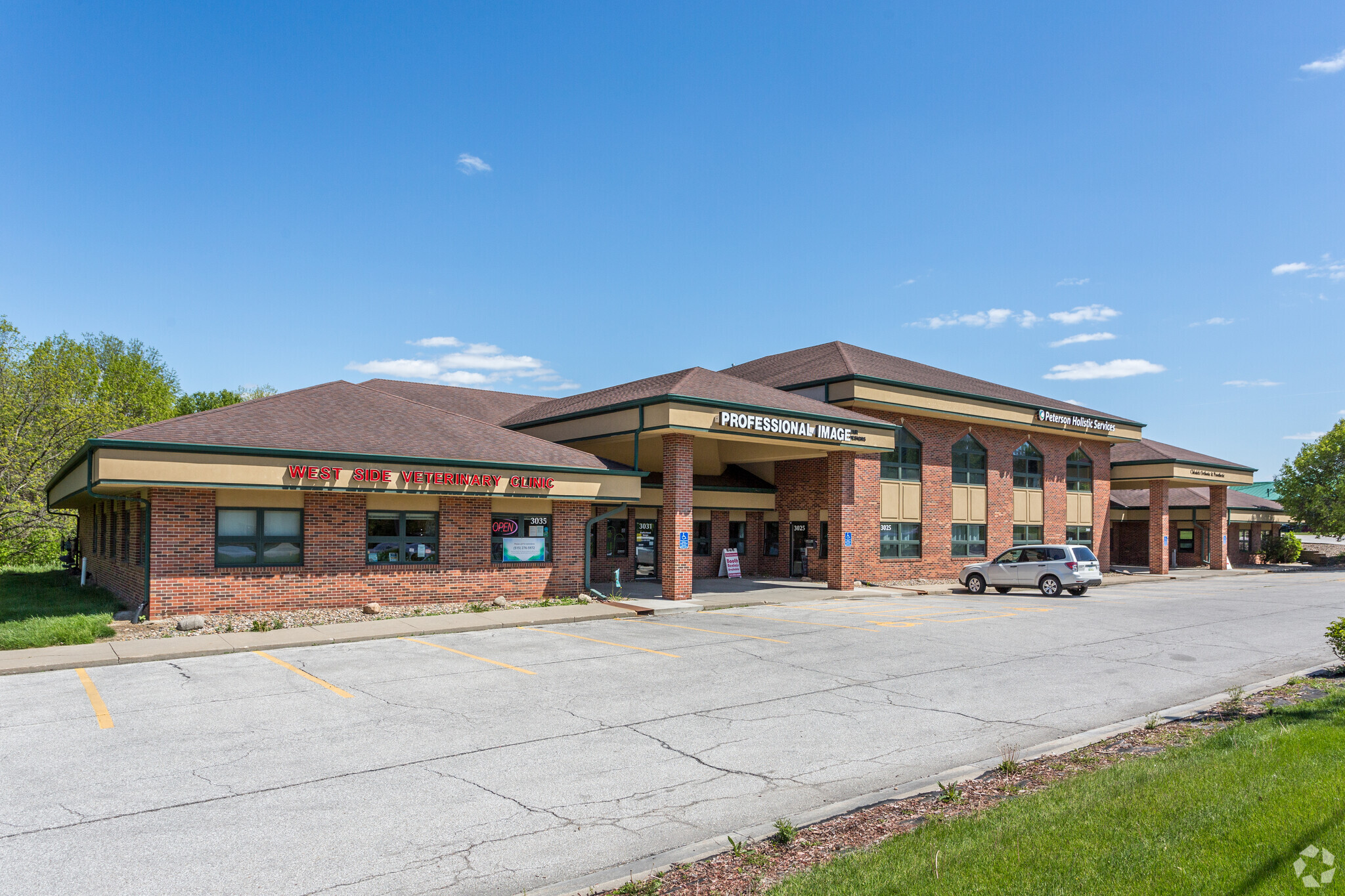 3005 86th St, Urbandale, IA for lease Primary Photo- Image 1 of 9