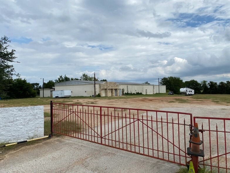 4004 FM 974, Bryan, TX for lease - Building Photo - Image 1 of 10