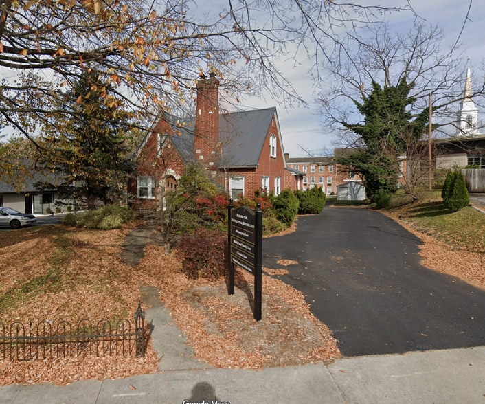 7 Radford St NW, Christiansburg, VA for sale - Primary Photo - Image 1 of 9