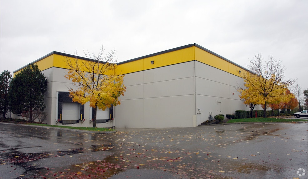 3051 E Valley Rd, Renton, WA for lease - Building Photo - Image 1 of 5