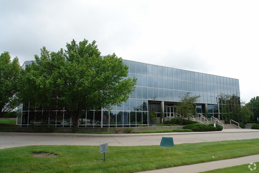 7309 E 21st St N, Wichita, KS for sale - Primary Photo - Image 1 of 1