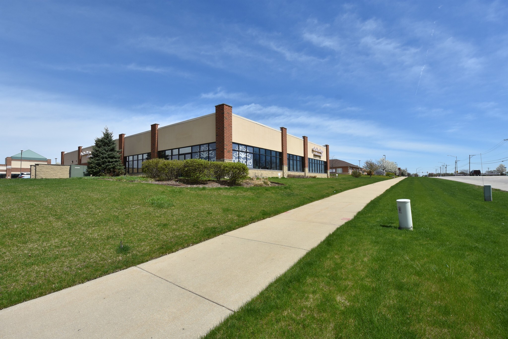 1175 Oak St, North Aurora, IL for lease Other- Image 1 of 11