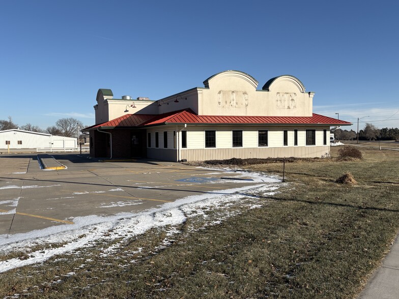 1604 F St, Schuyler, NE for sale - Primary Photo - Image 1 of 6