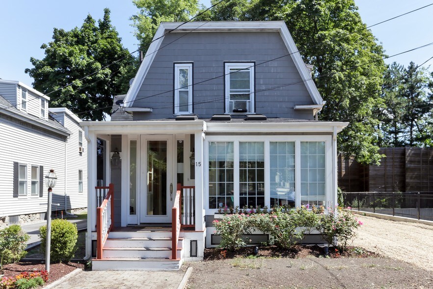 15 Simms Ct, Newton, MA for sale - Building Photo - Image 1 of 1