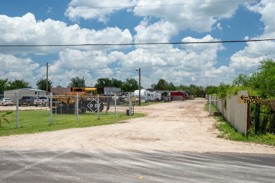 6470 N Moorefield Rd, Mission, TX for sale - Primary Photo - Image 1 of 26