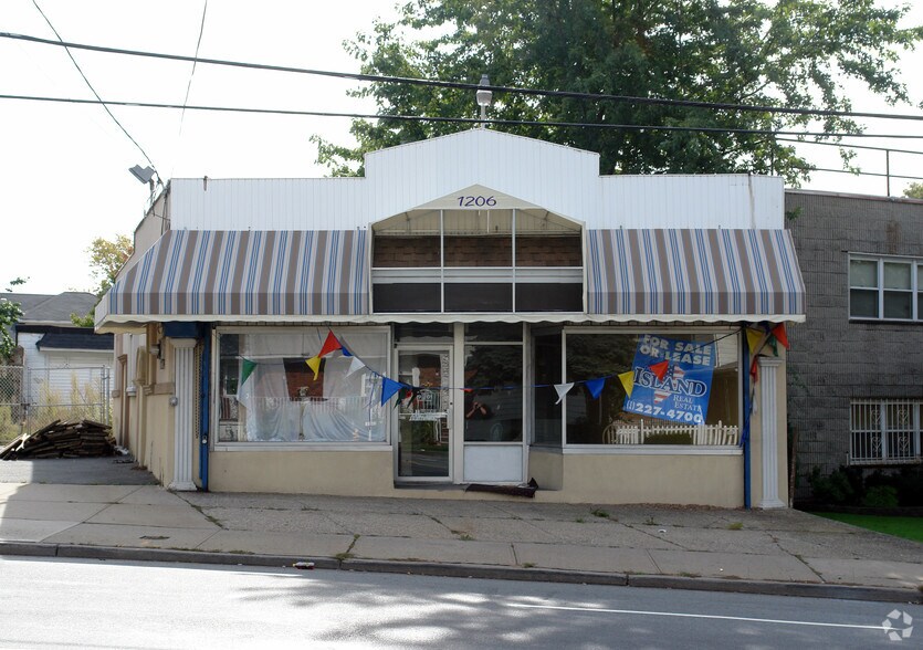 1206 Richmond Rd, Staten Island, NY for sale - Primary Photo - Image 1 of 1