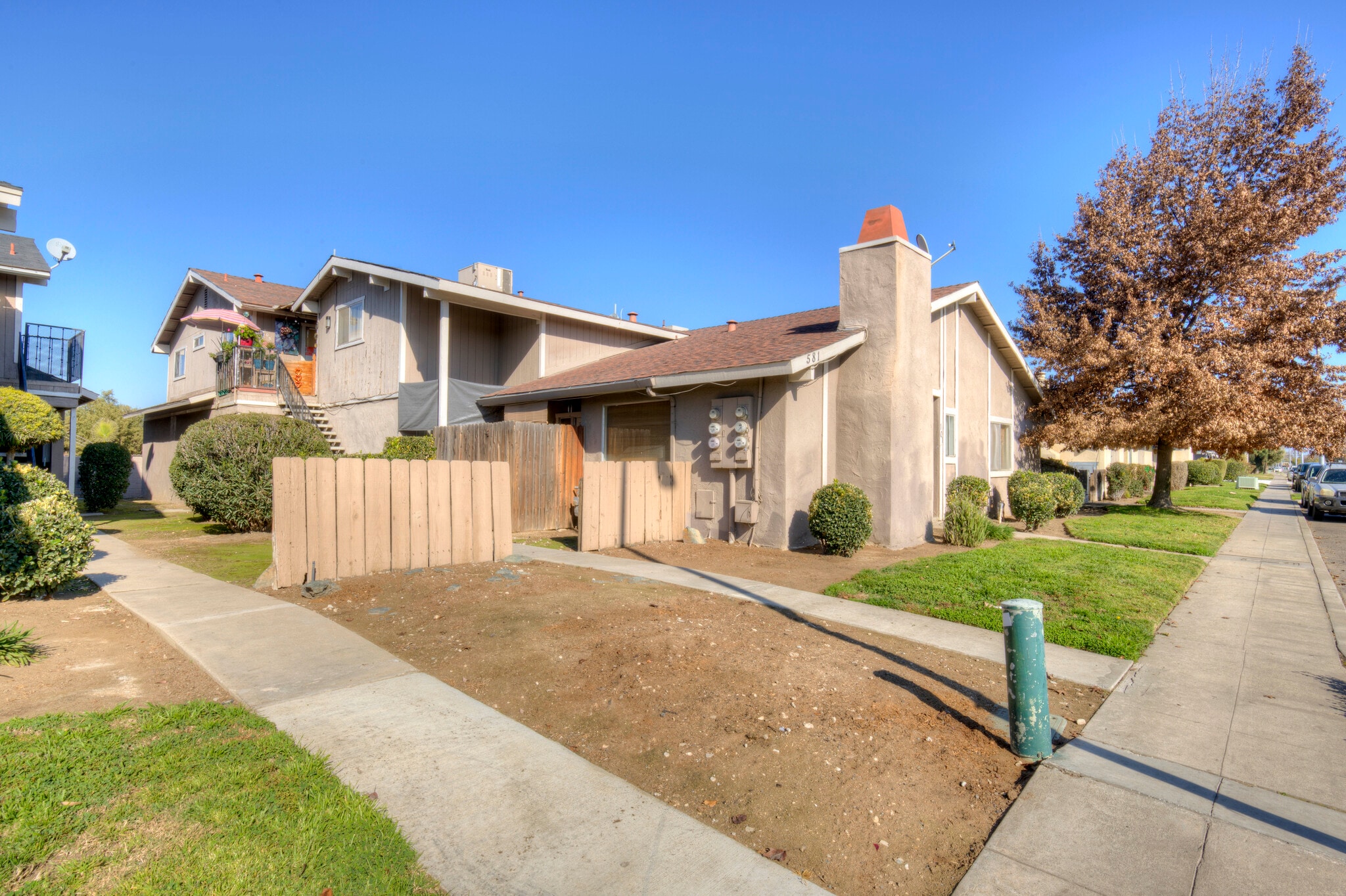 581 W Ashlan Ave, Clovis, CA for sale Building Photo- Image 1 of 8