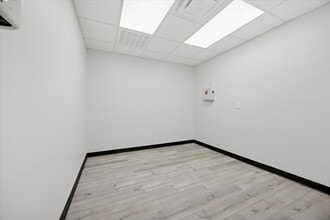 2509 Scripture St, Denton, TX for lease Building Photo- Image 2 of 7