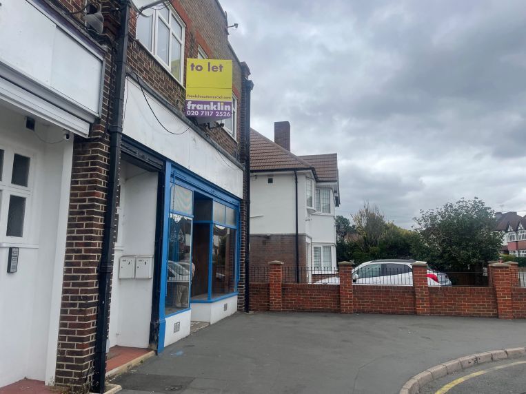 7 Stoneleigh Park Rd, Epsom for lease - Building Photo - Image 3 of 9