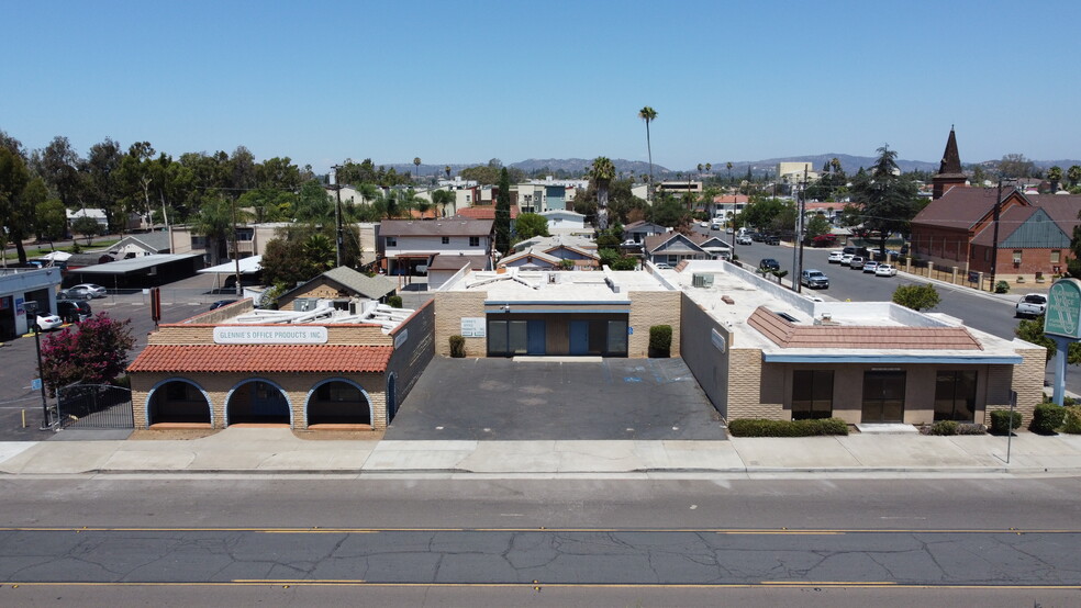 400 W 5th Ave, Escondido, CA for sale - Building Photo - Image 1 of 17