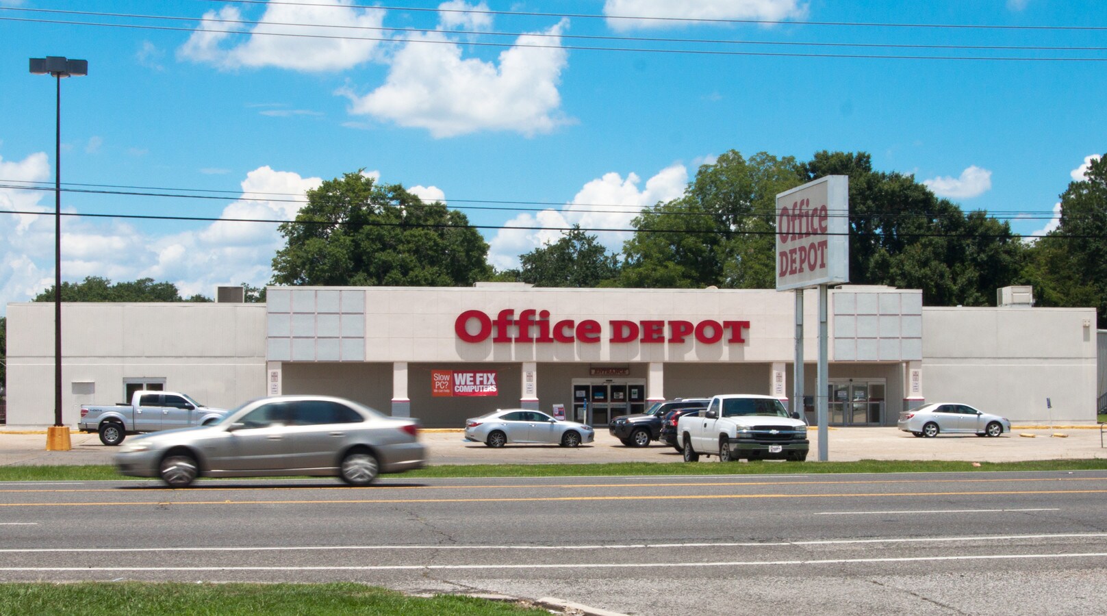 4670 Johnston St, Lafayette, LA 70503