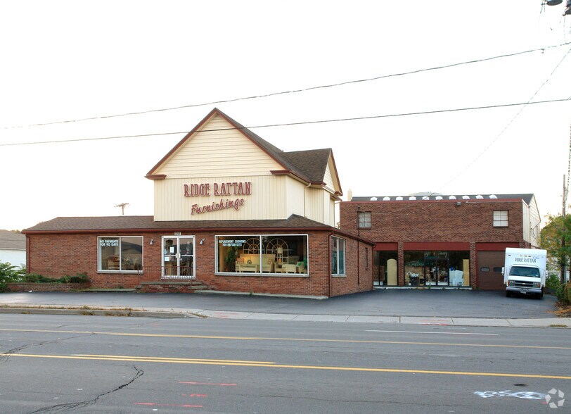 1267 E Ridge Rd, Rochester, NY for sale - Primary Photo - Image 1 of 1