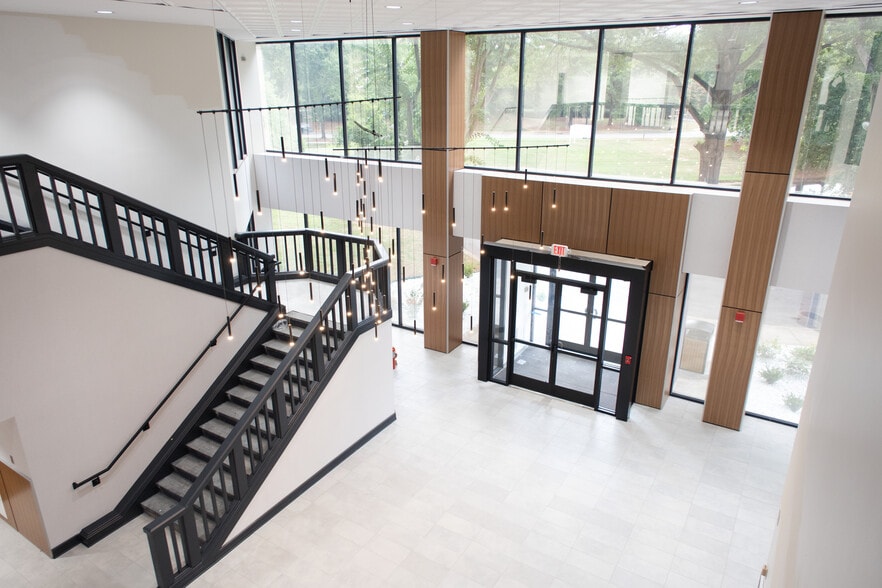 4100 S Stream Blvd, Charlotte, NC for lease - Building Photo - Image 3 of 27