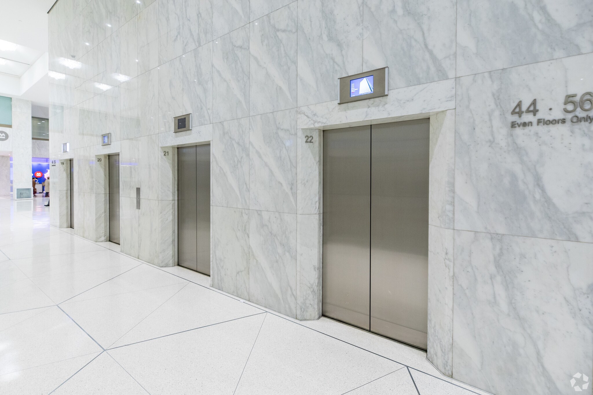 100 King St W, Toronto, ON M5X 1A9 First Canadian Place