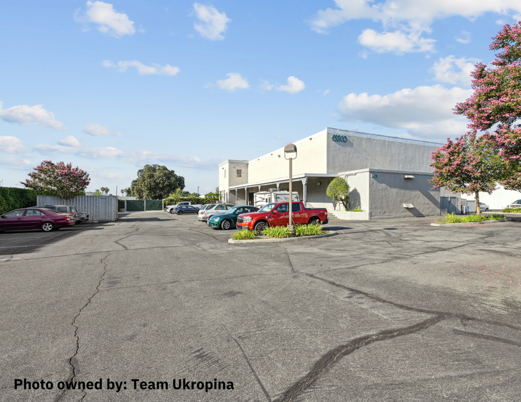 2668 Foothill Blvd, Pasadena, CA for lease - Building Photo - Image 2 of 7