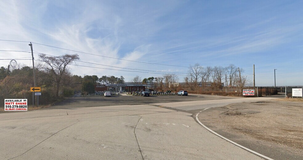 900 New Highway, East Farmingdale, NY for sale - Building Photo - Image 1 of 1