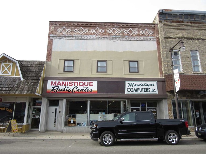 216 S Cedar St, Manistique, MI for sale - Primary Photo - Image 1 of 1