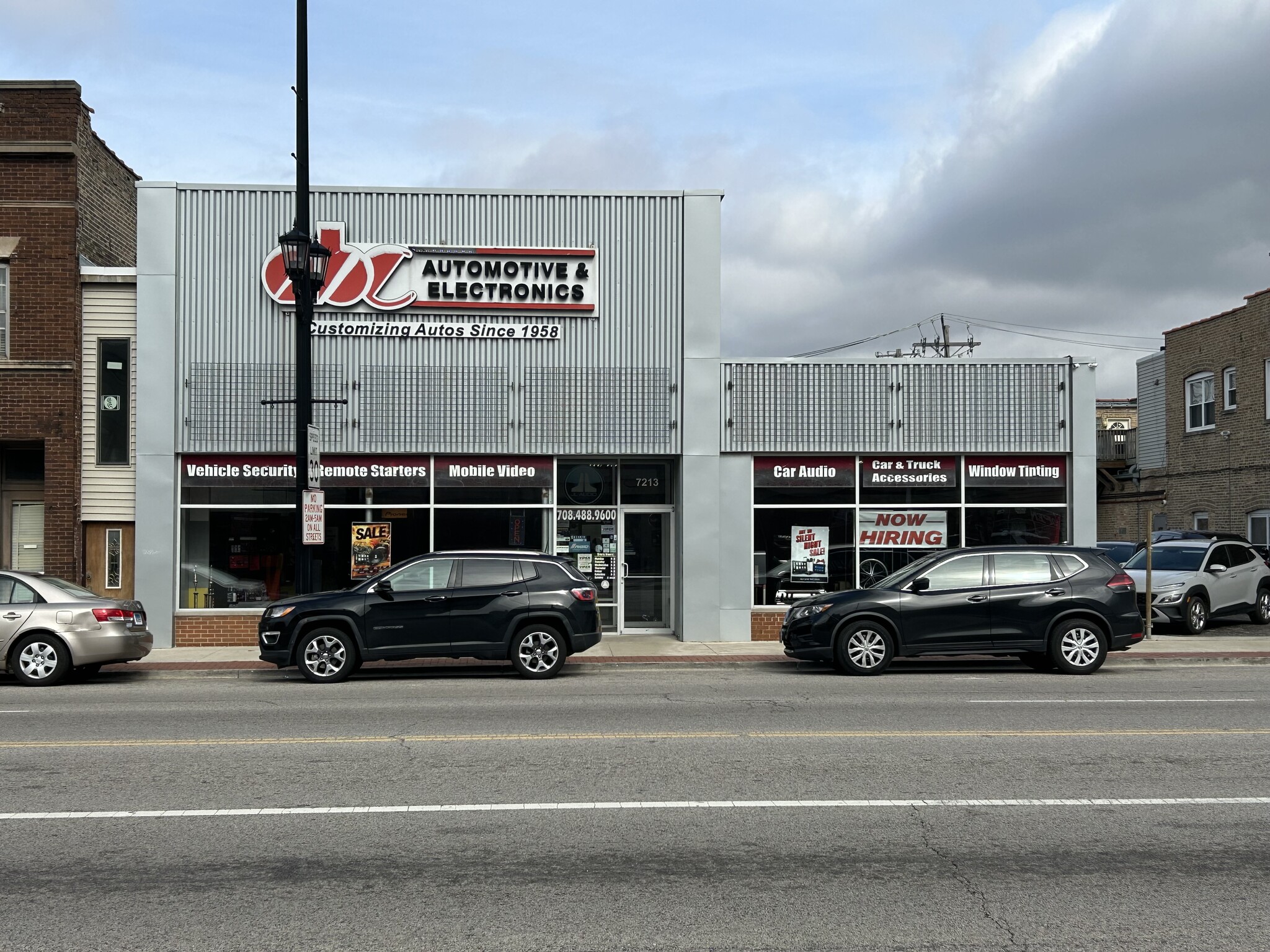 7213 W Roosevelt Rd, Forest Park, IL for sale Interior Photo- Image 1 of 17