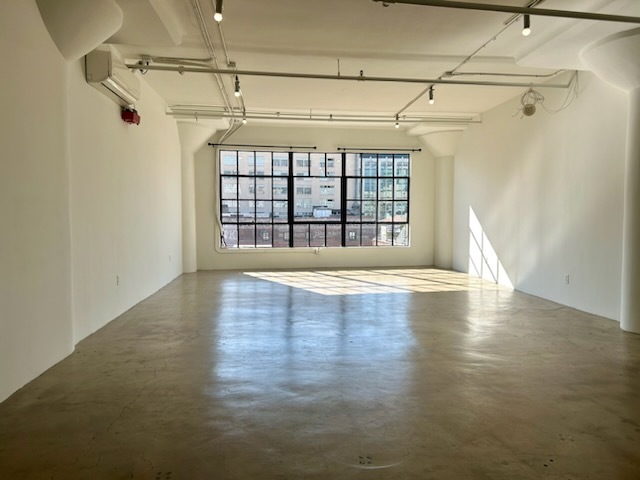 120 E 8th St, Los Angeles, CA for lease Building Photo- Image 1 of 3