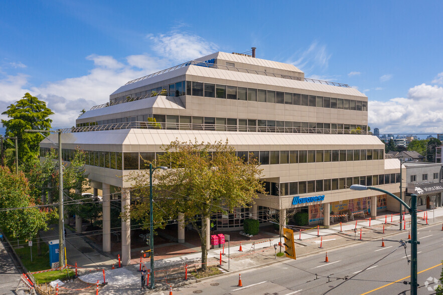 1985 W Broadway, Vancouver, BC for lease - Primary Photo - Image 1 of 6