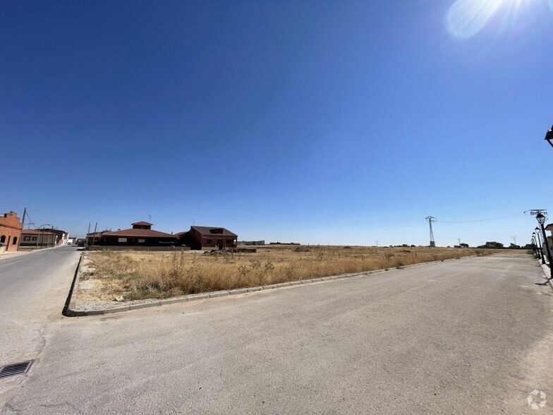 Calle Rodríguez de la Fuente, s/n, La Villa de Don Fadrique, Toledo for sale - Primary Photo - Image 1 of 5