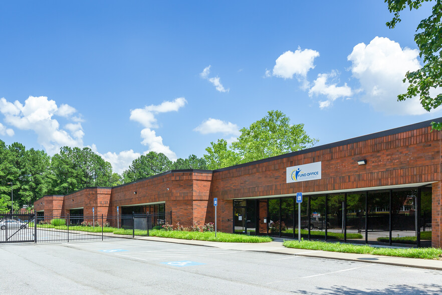 1688 Phoenix Pky, College Park, GA for lease - Building Photo - Image 2 of 6