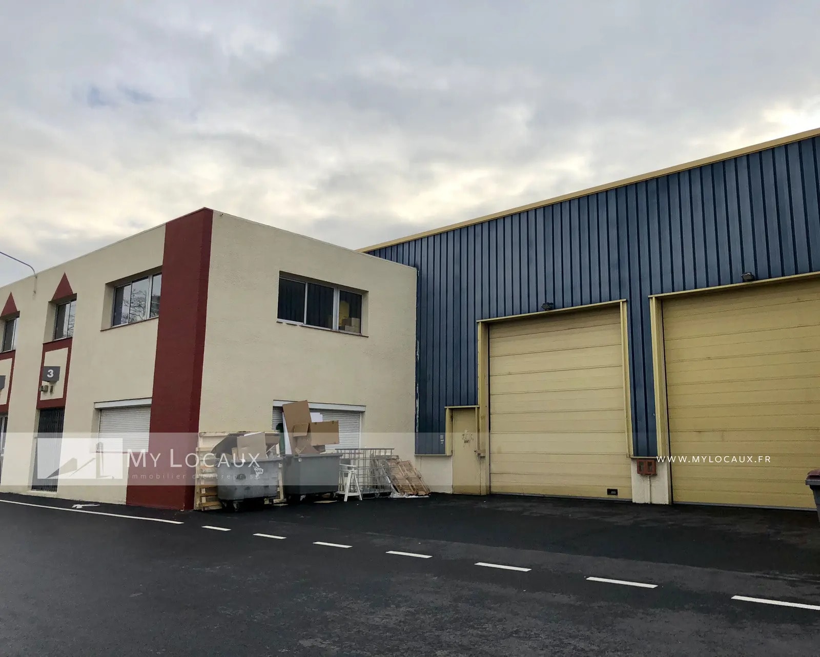 Industrial in Bezons for lease Building Photo- Image 1 of 5