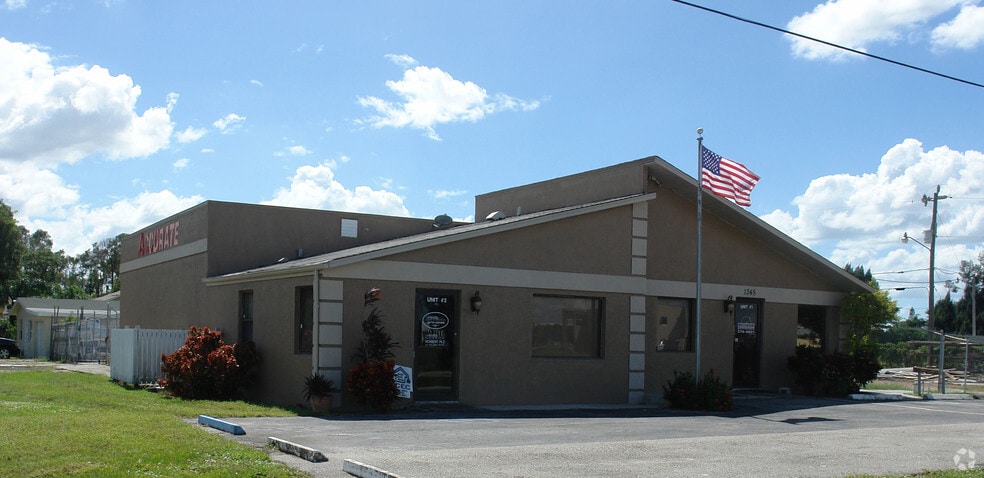 1345 Old Pondella Rd, Cape Coral, FL for sale - Primary Photo - Image 1 of 6