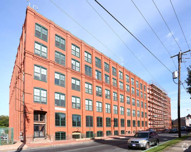 702 N 8th St, Reading, PA for sale - Primary Photo - Image 1 of 1