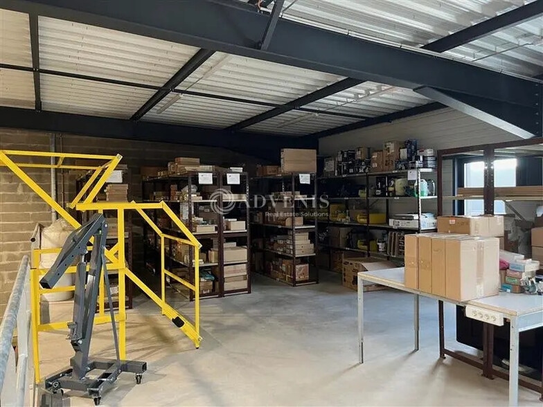 Flex in Chambray-lès-Tours for lease - Interior Photo - Image 3 of 9