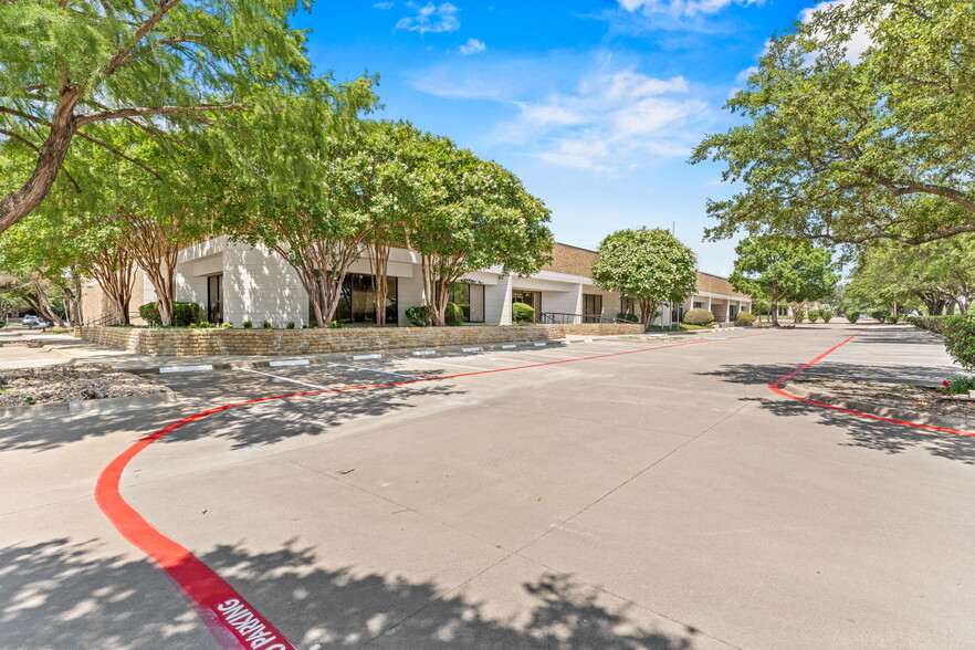 1111 Digital Dr, Richardson, TX for sale - Building Photo - Image 1 of 60