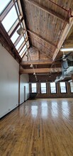 1100 W Cermak Rd, Chicago, IL for lease Interior Photo- Image 1 of 9