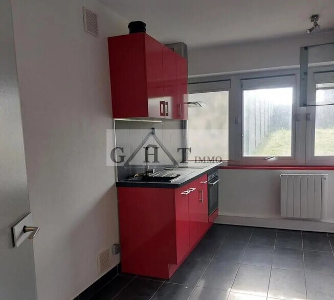 Office in Mareuil-lès-Meaux for lease - Interior Photo - Image 3 of 4