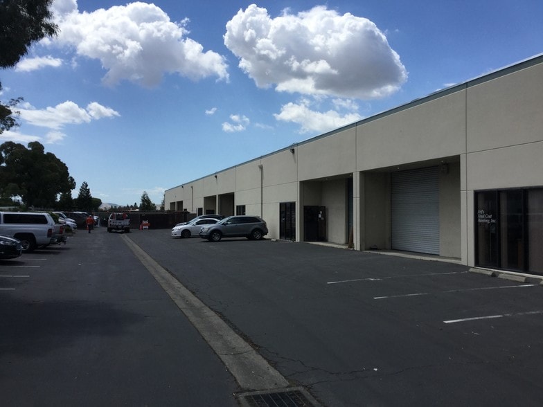 140 Mason Cir, Concord, CA for lease - Building Photo - Image 3 of 6