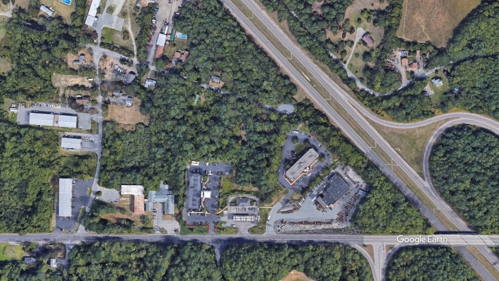 6 Clayton Rd, Middleboro, MA for sale - Building Photo - Image 3 of 6