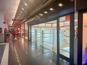 Retail in Barberà del Vallès, Barcelona for lease Interior Photo- Image 1 of 17