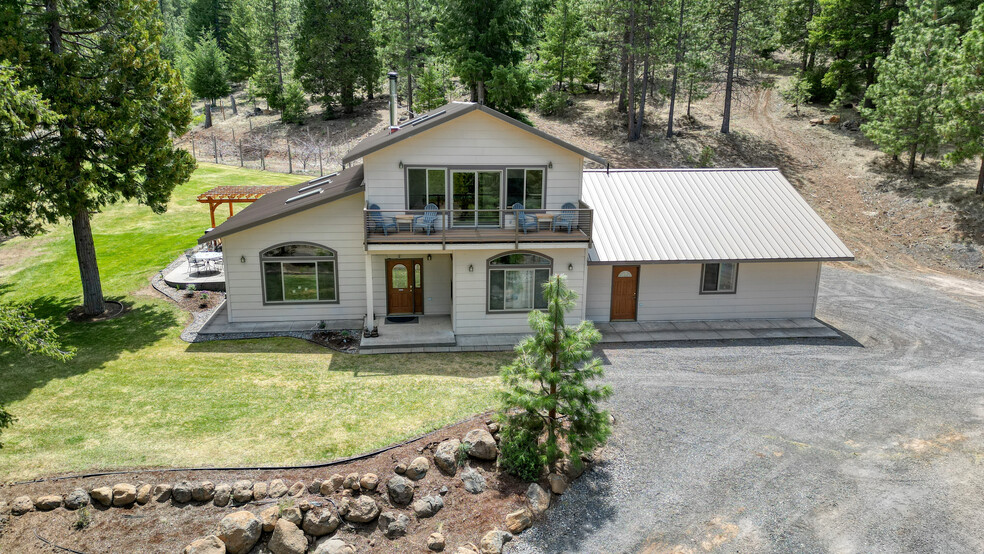 9760 9760 Simpson Canyon Rd, Klamath Falls, OR for sale - Building Photo - Image 3 of 51