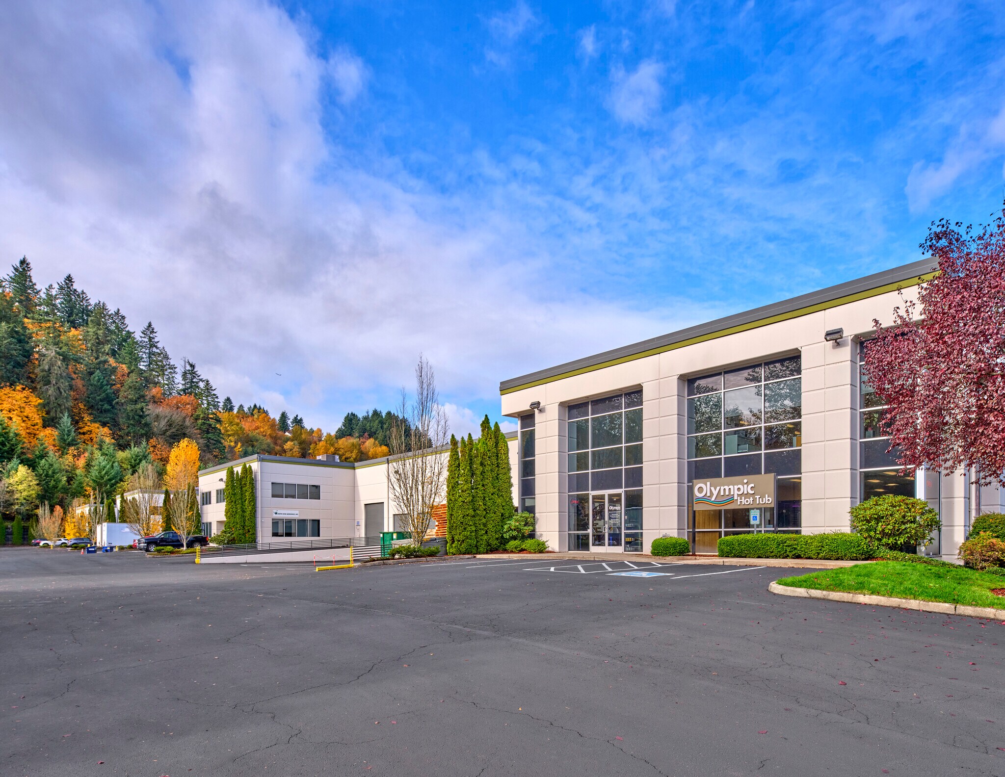 1307 W Valley Hwy N, Auburn, WA for lease Interior Photo- Image 1 of 4