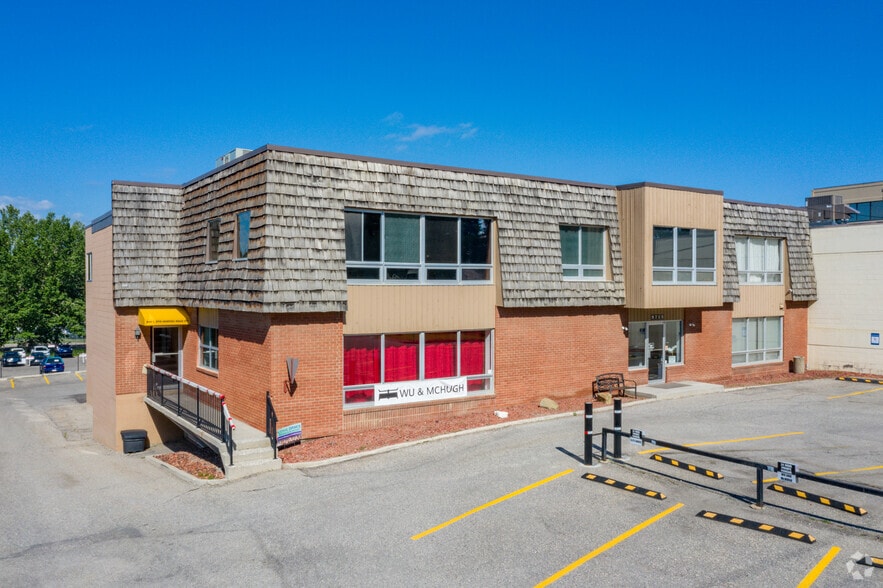 9715 Horton Rd SW, Calgary, AB for lease - Primary Photo - Image 1 of 9