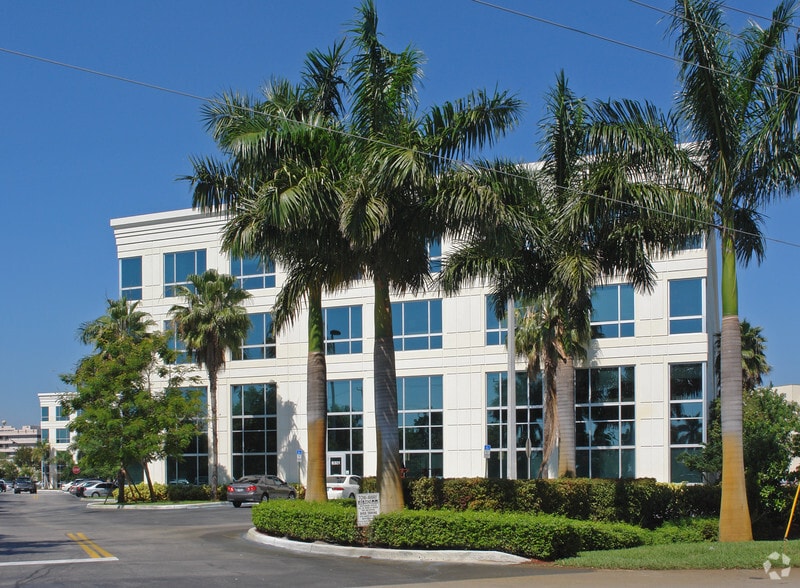 1515 W Cypress Creek Rd, Fort Lauderdale, FL for lease - Building Photo - Image 2 of 5
