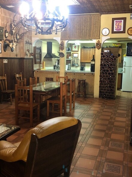 Pintor Arbasia, Córdoba, Valdeolleros, 8, Córdoba, Córdoba for sale - Building Photo - Image 3 of 12