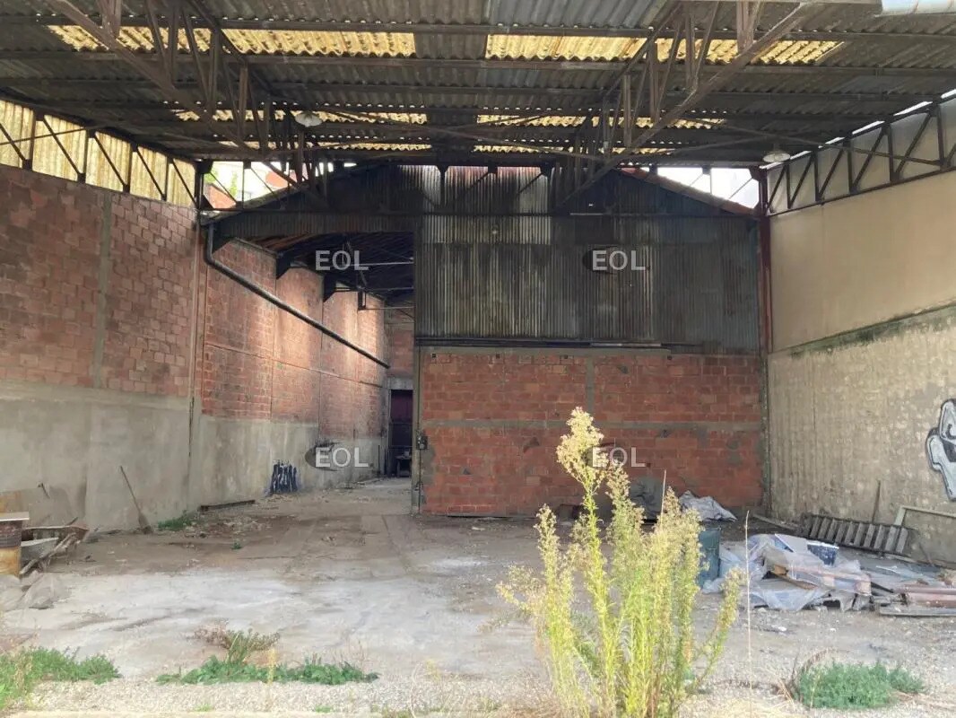 Industrial in Saint-Maur-des-Fossés for lease Building Photo- Image 1 of 8