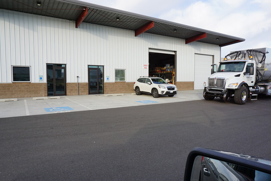 3005 Rainier Pl, Pasco, WA for lease - Building Photo - Image 3 of 7