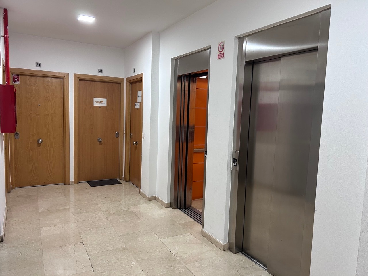 Calle de Albadalejo, 6, Madrid, Madrid for lease Interior Photo- Image 1 of 27