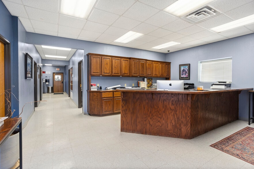 189 Bear Cat Rd, Aledo, TX for lease - Interior Photo - Image 2 of 10