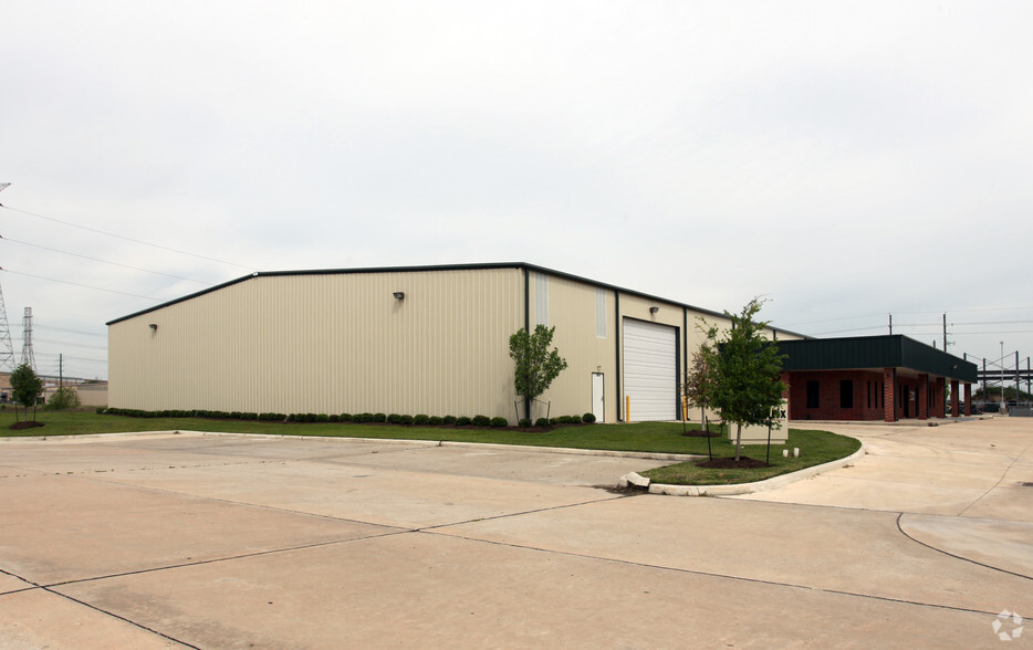 4525-4555 Brittmoore Rd, Houston, TX for lease - Building Photo - Image 3 of 15