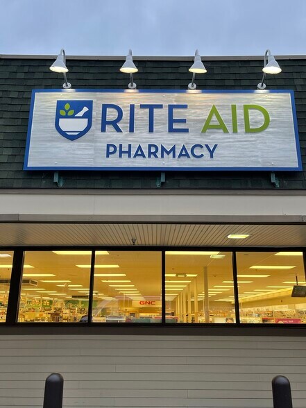 52 Main St, Windsor, VT for sale - Building Photo - Image 1 of 1